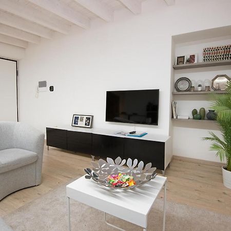 Larius Apartment Como Exterior foto